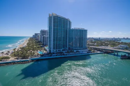 Ritz Carlton Hotel at Bal Harbour FL, 1147ft2! Отели в г. Bal Harbour