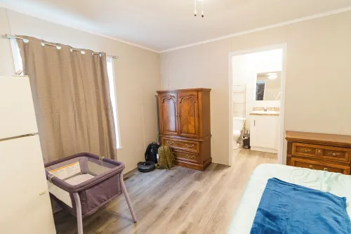 Family Friendly Home & Shop for Lake Activities & Outdoor Fun Hotels in Monroe County