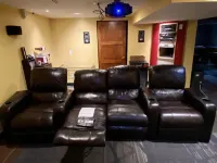 Family fun House - large fenced in backyard, Theater, Bean bag Lounge