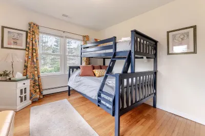 Higashi: New Paltz family home with King bed minutes to downtown