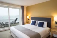 Haven Hotel - balcony