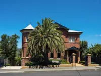 Grande Vue Hotels in Battery Point