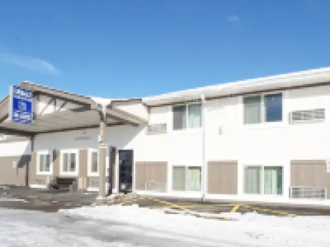 Faribault Hometown Inn & Suites Hotels in Faribault
