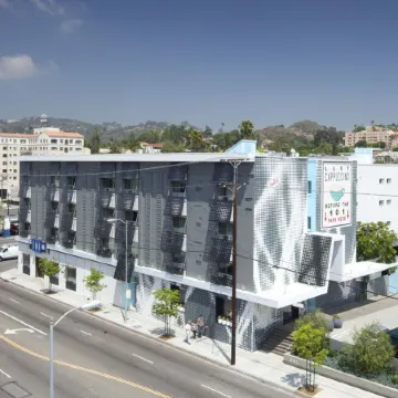 The Adler a Hollywood Hotel Отели рядом с достопримечательностью «Торгово-развлекательный комплекс The Grove»