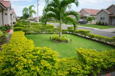 Casa Victoria Golf Retreat Hotels near Old Harbour SDA