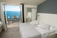 Seaside Luxury Suites - spa