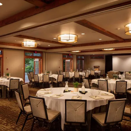 Willows Lodge