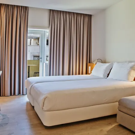 Hotel Spot Family Suites Отели рядом с достопримечательностью «Капела Дас Альмас»