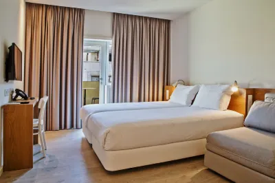 Hotel Spot Family Suites Hotels in Порто