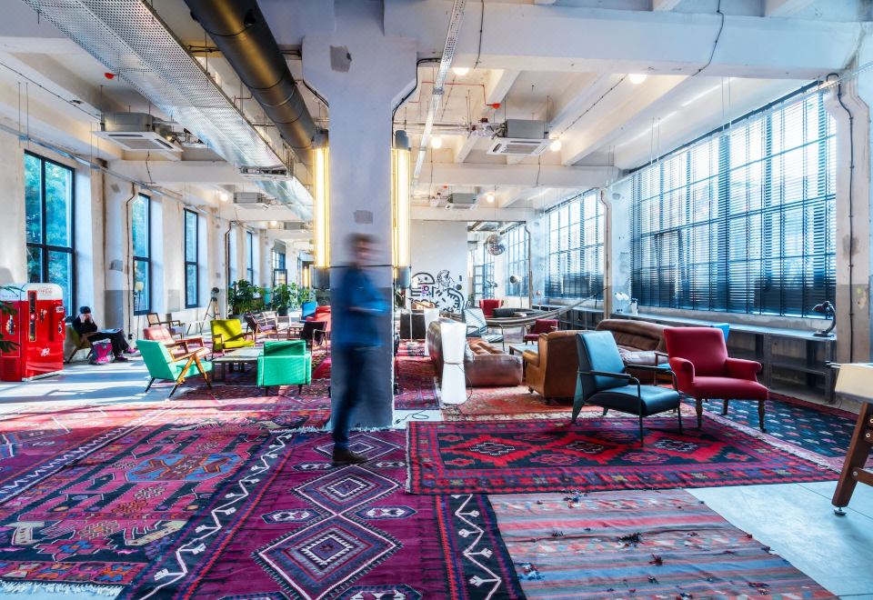 1. 파브리카 트빌리..