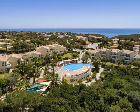 Presa de Moura Hotels in Estombar