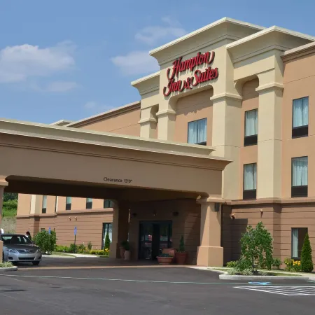 Hampton Inn & Suites Sharon