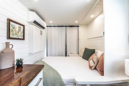 New! Luxury Shipping Container the Desert Escape