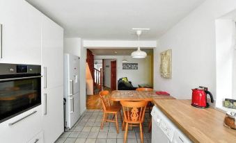 Host & Stay - Oxford Street House