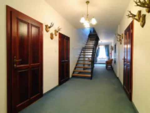 卡海門旅館 班斯卡－什佳夫尼察酒店