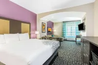 La Quinta Inn & Suites by Wyndham Hillsboro Hotels in Hillsboro