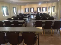 Rodeway Inn Hotel a Elmwood
