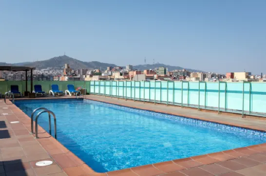 Apartamentos Aura Park Fira BCN Отели в г. Оспиталет-де-Льобрегат