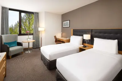 DoubleTree by Hilton Luxembourg Отели рядом с достопримечательностью «Сад Трансисьон Петрюс»