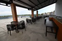 Xtra Hotel Bengkulu - breakfast