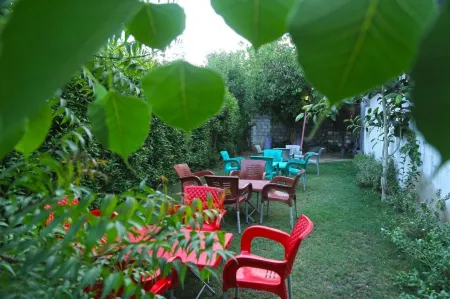 Luxury Inn Отели в г. Карачи