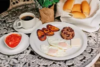 Hotel Tazumal House - breakfast