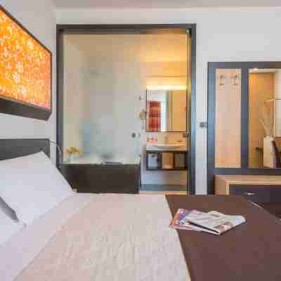 Sanlu Hotel Rooms
