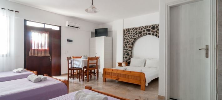 Holiday Beach Resort Santorini Hotels in Santorini