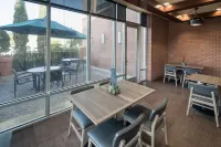 Hyatt Place Jacksonville Airport - breakfast
