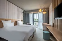 Golden Tulip Lyon Ouest Techlid - Hotel & Spa