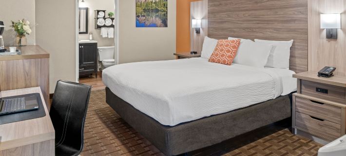 Buck Meadows Lodge Hotels in Mariposa County