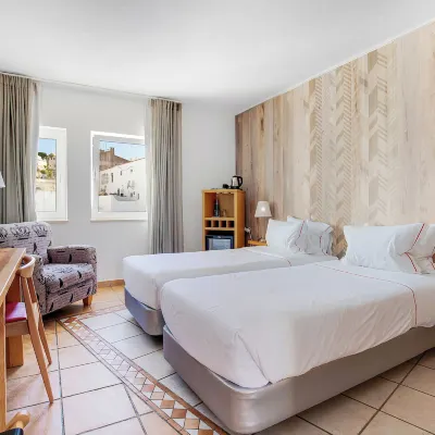 Hotel Carvoeiro Plaza Hotels near Carvoeiro Beach