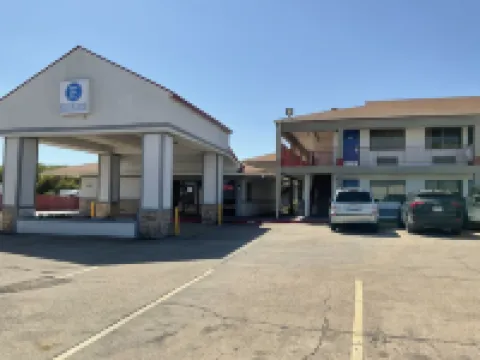 Executive Inn & Suites Hotels in Beaumont