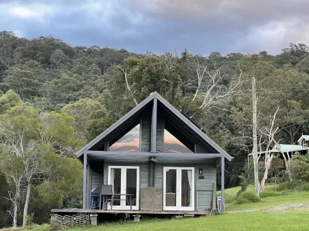 Bluegums Cabins Barrington Tops Отели в г. Дангог