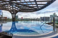 Mega Style Apartments Melbourne Square Hotel di South Melbourne