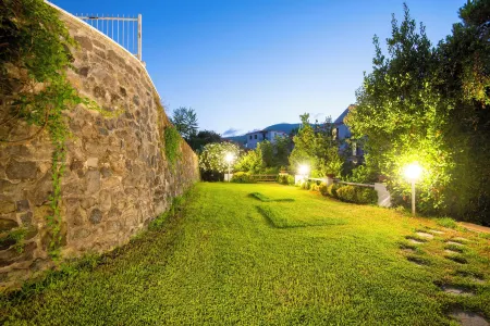 Il Lauro Luxury Villa Отели в г. Искья