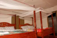 Mara Forest Camp Hotels in Сиана