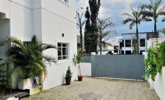 Skyvilla Hotels