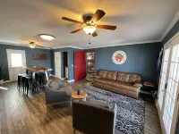 Talkin Tackle Outfitter and Lodge Hotel di Harrison