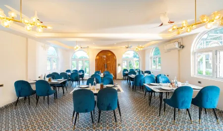 Csr Landmark Resorts Отели в г. Аландерай