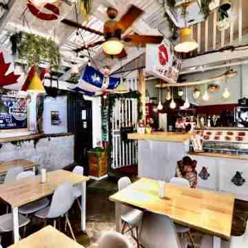 Luxe! Impressively Designed 2nd-Floor Unit in Coco Done in Red and Orange Hues Dining/Meeting Rooms