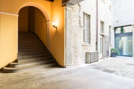 Palazzo Del Pero Luxury Attic - Bymyhomeincomo