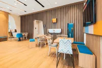 Hampton by Hilton Warsaw Reduta