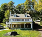 Spacious 5-bedroom house in charming South Colton with AC, WiFi, great fishing!