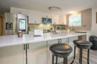 Close to Downtown/UMASS Walk-Out Basement Condo with game room & big backyard! Hotels in Amherst