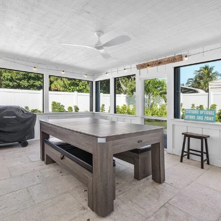 Welcome to Manatee Inn, a charming and cozy getaway located in Jupiter,Fl
