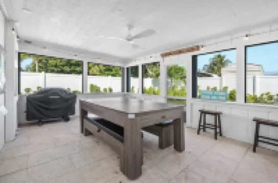 Welcome to Manatee Inn, a charming and cozy getaway located in Jupiter,Fl