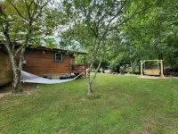 A Rushing Stream of Dreams Creekside Cabin 1 min to National Park!