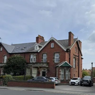 Elford House Hotels near Whitby Museum