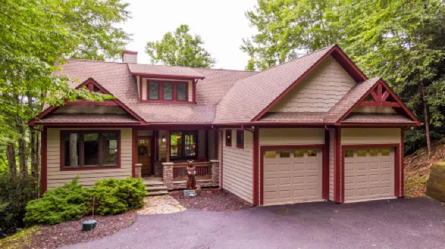 Stunning Lake Views and Game Room Excitement - Gorgeous Retreat